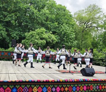 Festivalul „Sub cerul Bucovinei, tradiții laolaltă”, la Muzeul Satului Bucovinean