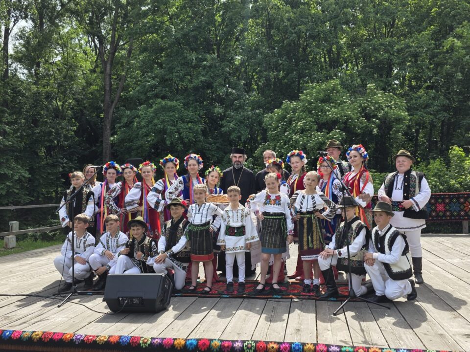 Festivalul „Sub cerul Bucovinei, tradiții laolaltă”, la Muzeul Satului Bucovinean