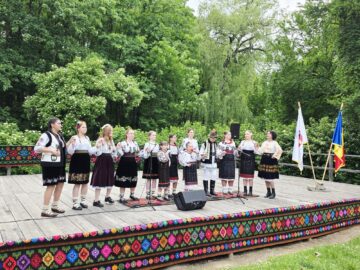 Festivalul „Sub cerul Bucovinei, tradiții laolaltă”, la Muzeul Satului Bucovinean