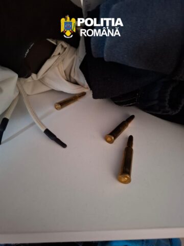 Arme, sute de cartușe, trofee de vânătoare și dispozitive de braconaj, ridicate în urma a 38 de percheziții