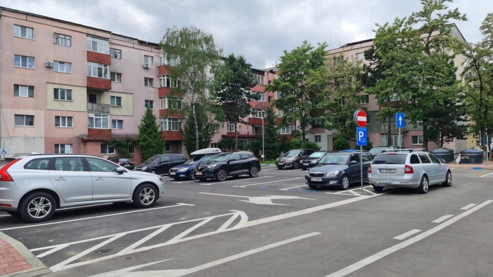 Abonamente de ”parcare de riveran” vor fi emise de Primăria Suceava, de luni, pe încă cinci străzi