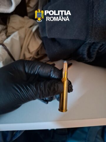 Arme, sute de cartușe, trofee de vânătoare și dispozitive de braconaj, ridicate în urma a 38 de percheziții