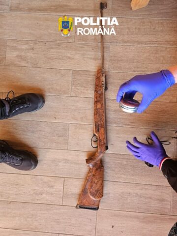 Arme, sute de cartușe, trofee de vânătoare și dispozitive de braconaj, ridicate în urma a 38 de percheziții