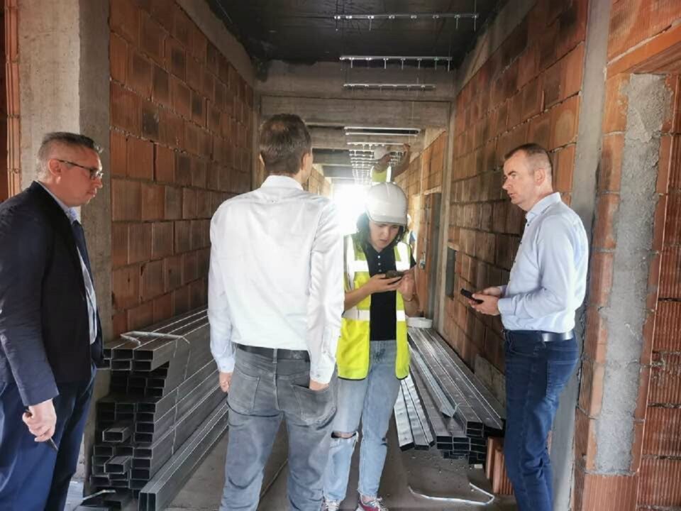 Lucrările la noua secție de Îngrijiri paliative a spitalului din Siret avansează în ritm susținut