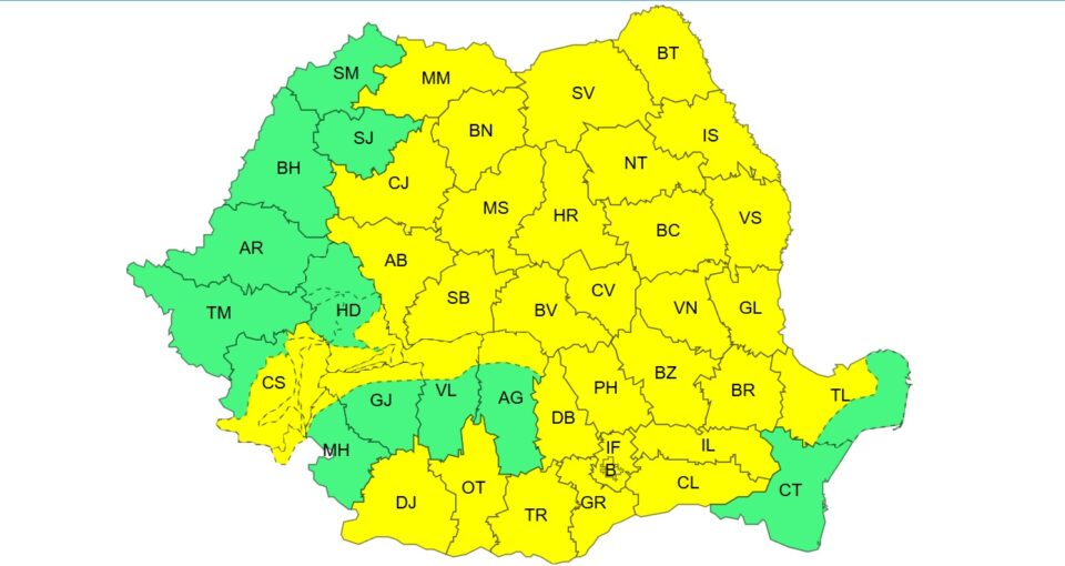 Meteorologii au prelungit avertizările de cod galben de furtuni și ploi până duminică noaptea