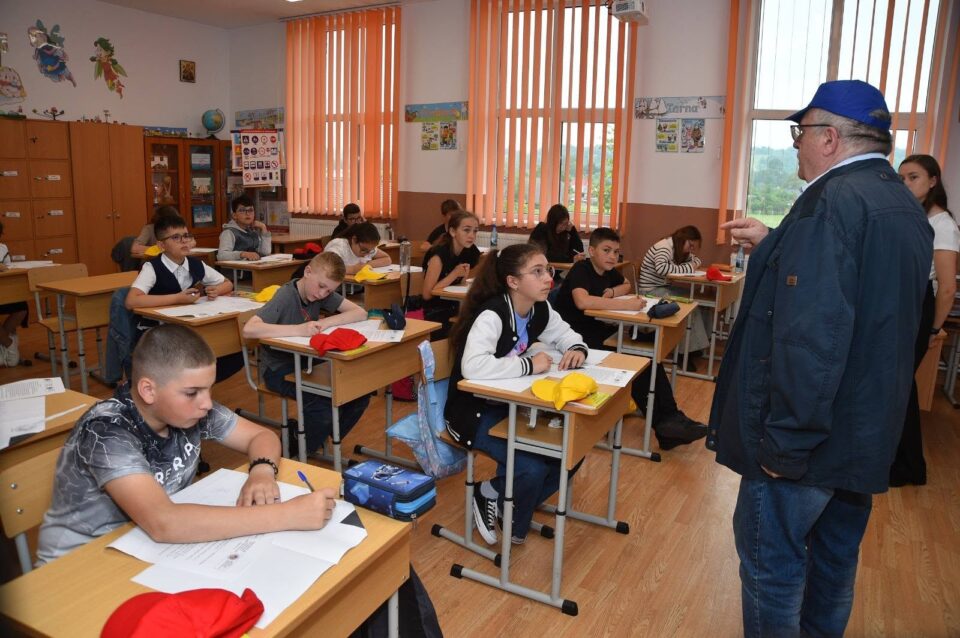 Elevi pasionați de matematică, la Concursul „Acolada”, de la Școala Bogdănești
