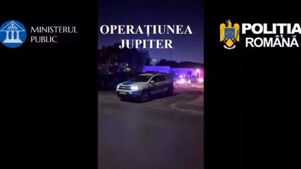 Percheziții la Suceava, în dosare privind arbori tăiați ilegal și contrabandă cu țigări Percheziții la Suceava, în dosare privind arbori tăiați ilegal și contrabandă cu țigări