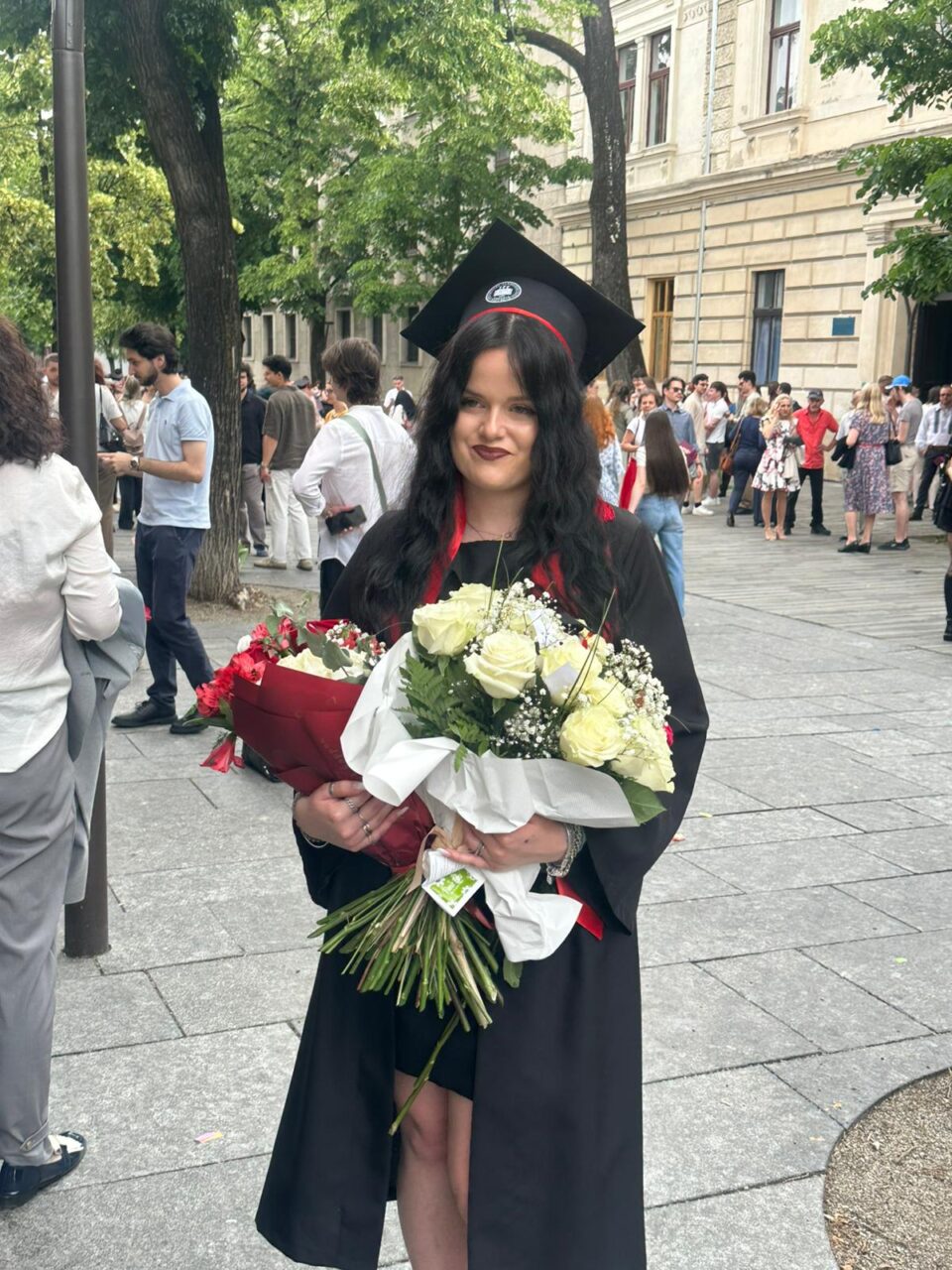 Clara Avram, șefă de promoție la Cluj, la Comunicare și Relații Publice: „Dau 100% în tot ceea ce fac”