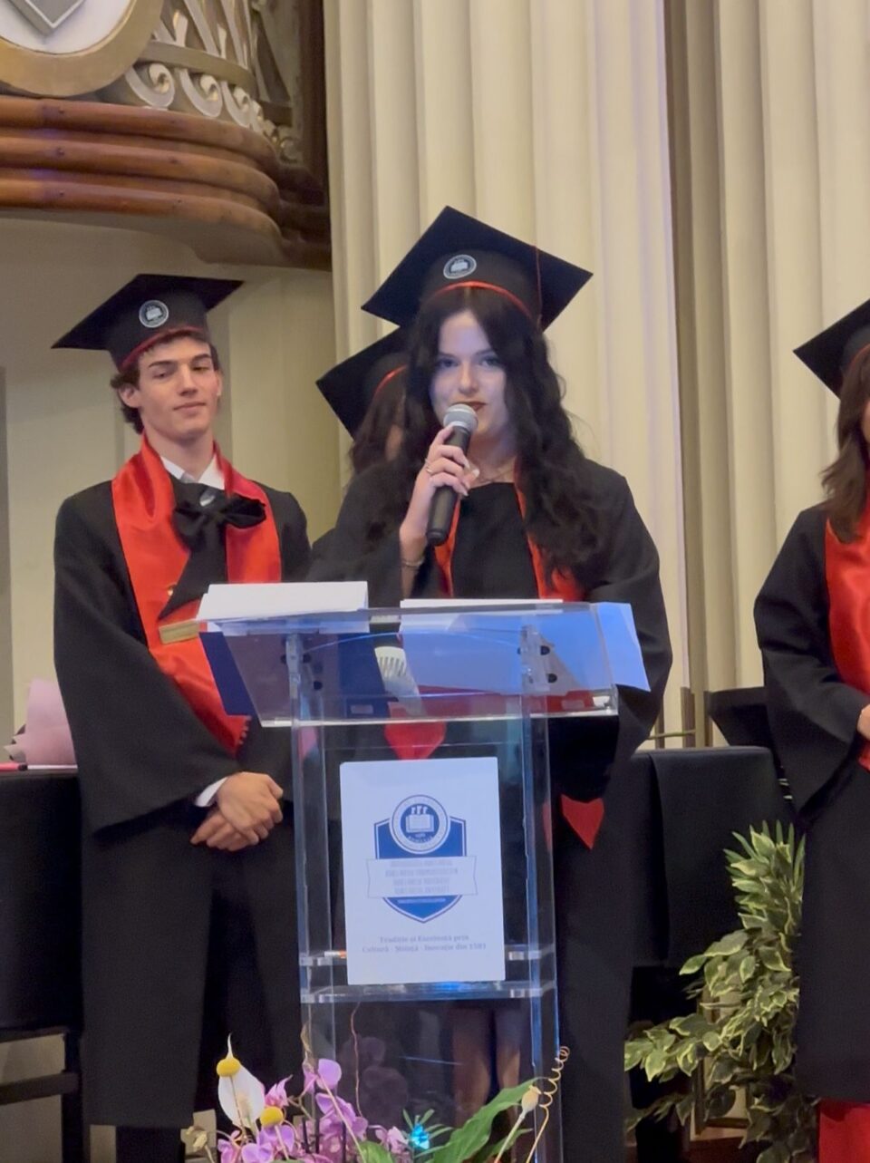 Clara Avram, șefă de promoție la Cluj, la Comunicare și Relații Publice: „Dau 100% în tot ceea ce fac”