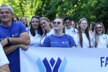 Marșul Absolvenților USV a animat străzile orașului Suceava, în cadrul Festivității de Absolvire a Promoției 2026
