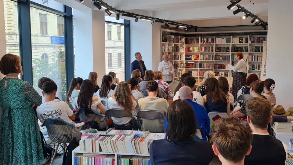 Divanul Artelor – lansare de carte și dezbatere culturală, la Casa Cărții, în cadrul Festivalului Zilele Teatrului Matei Vișniec Suceava