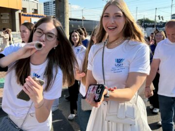Marșul Absolvenților USV a animat străzile orașului Suceava, în cadrul Festivității de Absolvire a Promoției 2026