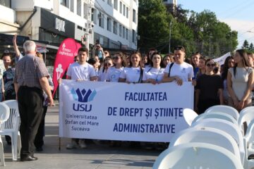 Marșul Absolvenților USV a animat străzile orașului Suceava, în cadrul Festivității de Absolvire a Promoției 2026