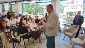 Divanul Artelor – lansare de carte și dezbatere culturală, la Casa Cărții, în cadrul Festivalului Zilele Teatrului Matei Vișniec Suceava