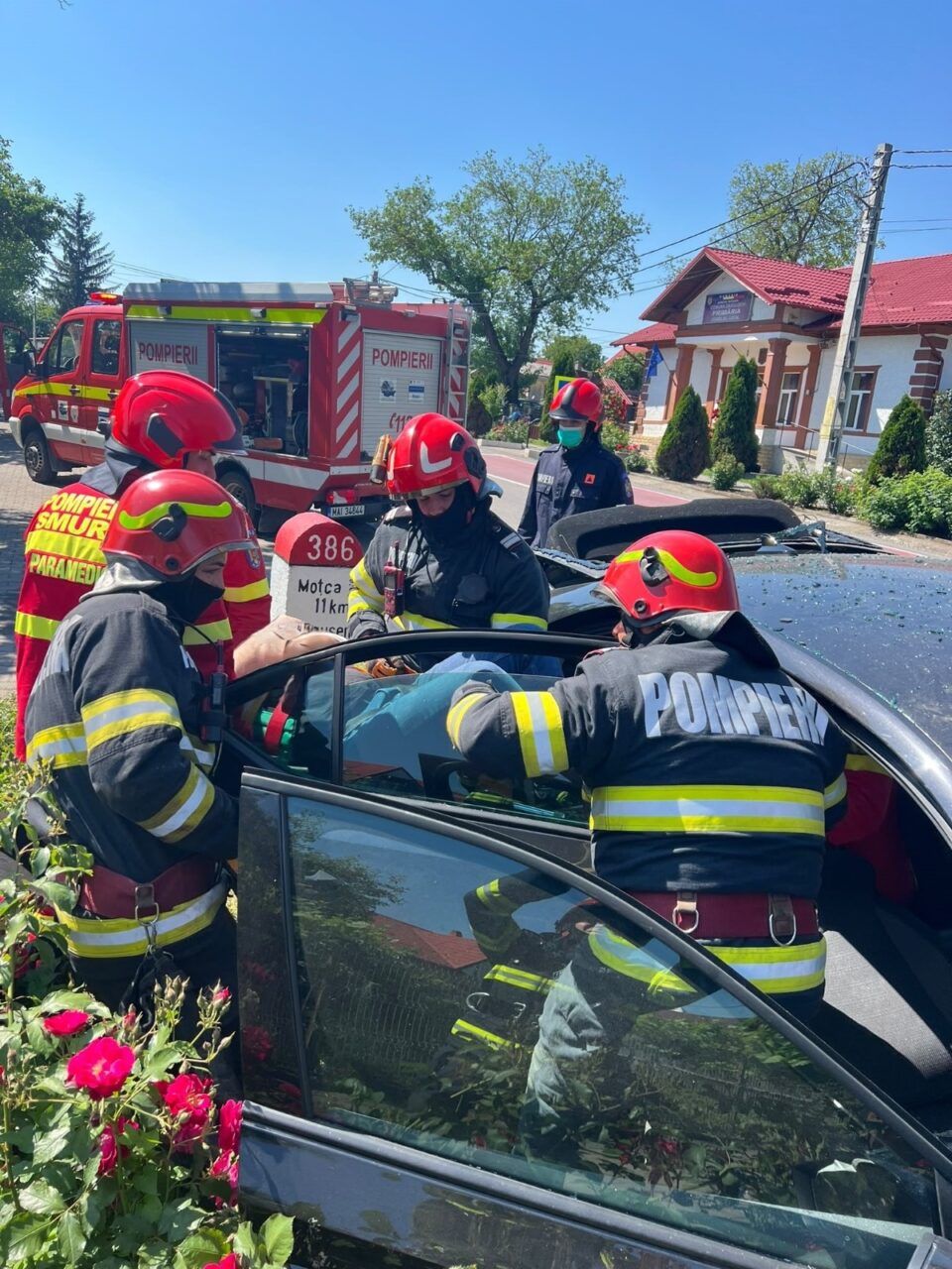 Accident cu trei mașini la Drăgușeni Accident cu trei mașini la Drăgușeni