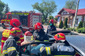 Accident cu trei mașini la Drăgușeni