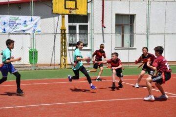 72 de școli din România, Republica Moldova și Ucraina, cu peste 2.000 de elevi și profesori, au participat la ediția a XXIV-a a Festivalului Interjudețean „Zilele Sportului Școlar” de la Putna