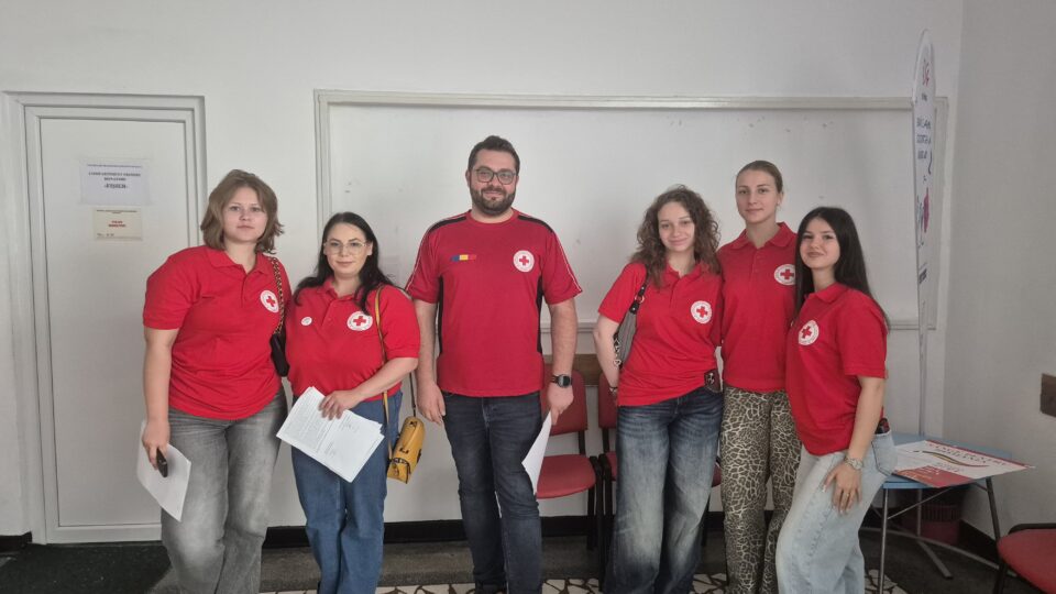 Voluntarii de la Crucea Roșie Suceava au donat sânge, în cadrul campaniei „Faci bine, te simți bine. Donează! Sânge pentru viață!”