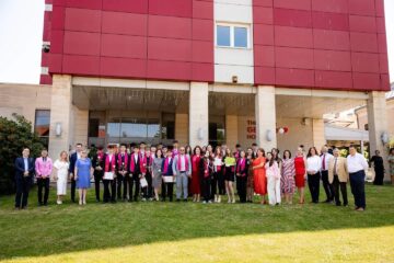 Absolvire cu emoții și premii pentru cea de-a treia generație de gimnaziu a Colegiului ”Hurmuzachi”