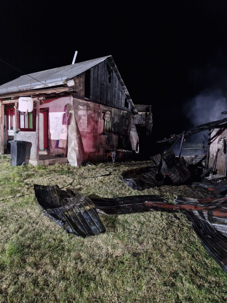 O adolescentă de 15 ani a murit într-un incendiu la Ilișești