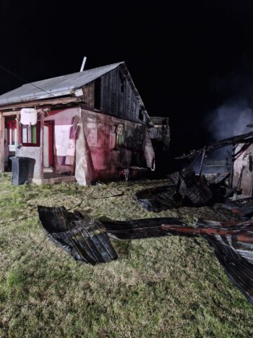 O adolescentă de 15 ani a murit într-un incendiu la Ilișești