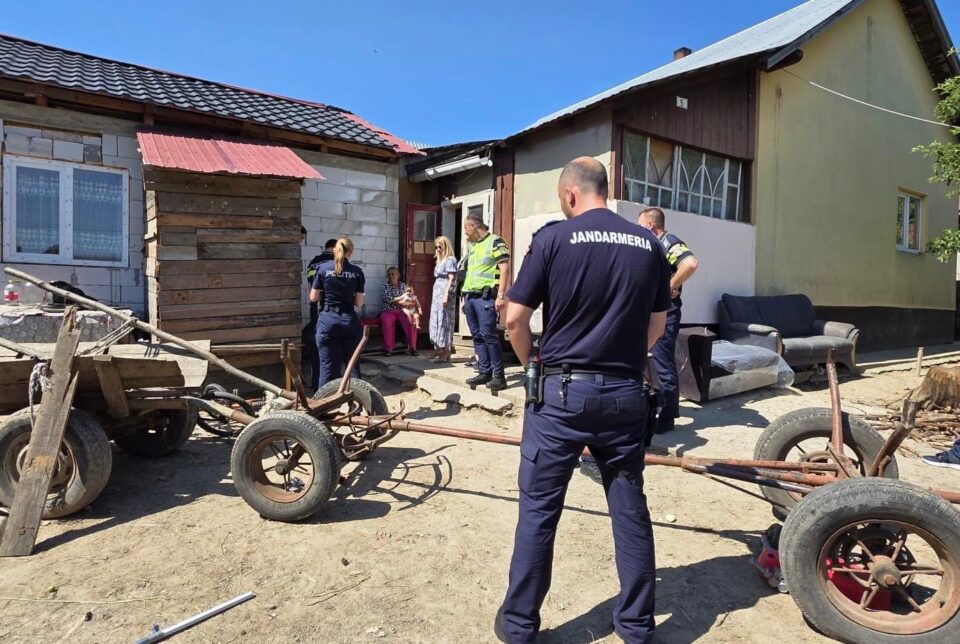 Raziile cu polițiști mulți au ajuns și în zona Pătrăuți – Dărmănești – Todirești – Comănești Raziile cu polițiști mulți au ajuns și în zona Pătrăuți – Dărmănești – Todirești – Comănești