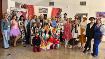 ,,Actori mari pe scene mici’’ – emoții, implicare și talent, pe scena Teatrului ,,Matei Vișniec’’ Suceava