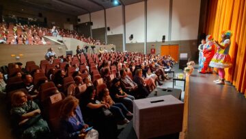 ,,Actori mari pe scene mici’’ – emoții, implicare și talent, pe scena Teatrului ,,Matei Vișniec’’ Suceava
