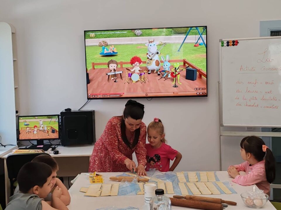 Atelier pentru copii special dedicat limbii franceze, muzicii și bucuriei, la Alianța Franceză