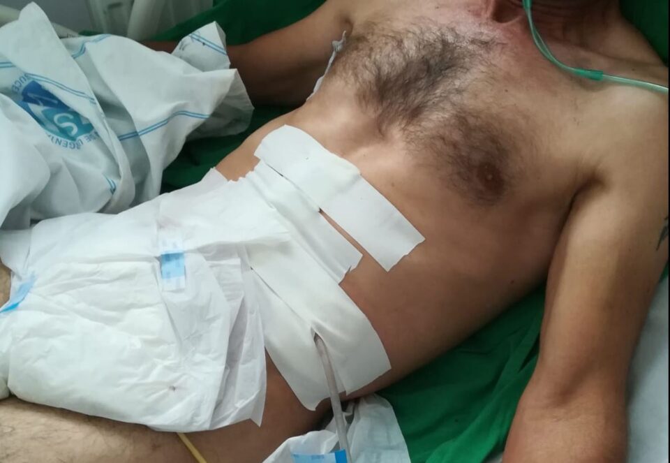 Cinci bătăuși, condamnați pentru o agresiune criminală de acum 8 ani, cu rupturi de organe și 11 coaste rupte. Agresorii nu au ajuns nici acum la pușcărie Cinci bătăuși, condamnați pentru o agresiune criminală de acum 8 ani, cu rupturi de organe și 11 coaste rupte. Agresorii nu au ajuns nici acum la pușcărie