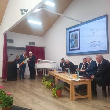Busturile a doi scriitori celebri, dezvelite pe aleea clasicilor din parcul Dumbrăveni