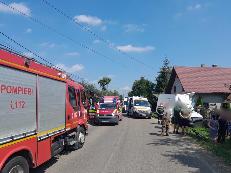 Condamnare cu suspendare pentru un șofer care a accidentat mortal un bătrân și a rănit grav un al doilea, într-o depășire