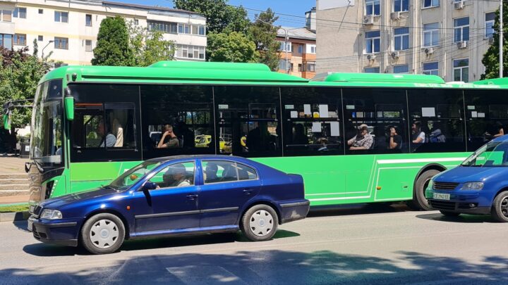 Peste 2.000 de elevi din Suceava au rămas fără gratuitate la transportul public cu autobuzele TPL