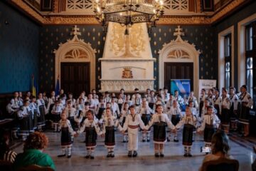 Ansamblul „Suflet Bucovinean”, premiat în cadrul Galei Regionale „România ești TU”
