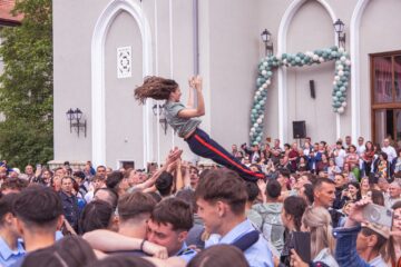 Ultimul apel de seară pentru cei peste 160 de absolvenți ai Colegiului Militar