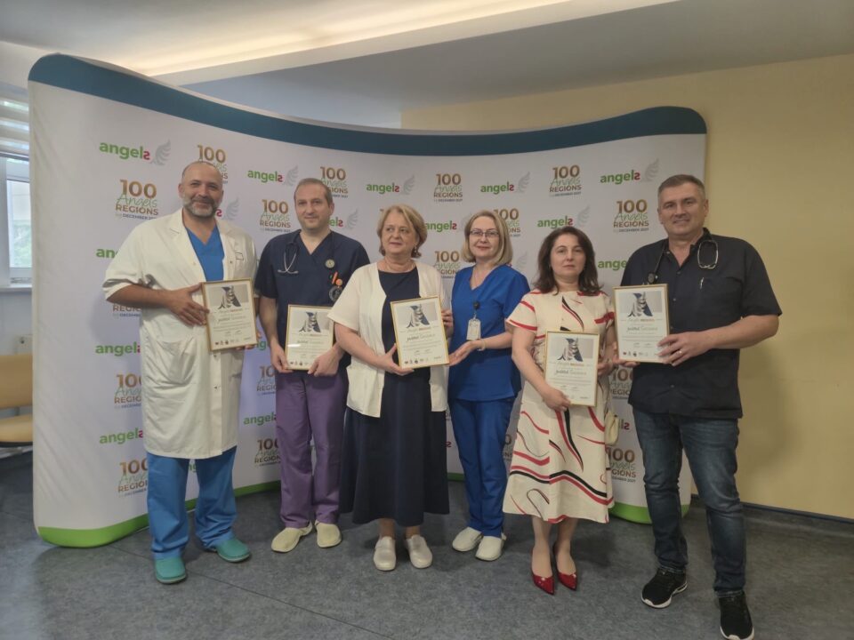 Reprezentanții secțiilor premiate Reprezentanții secțiilor premiate