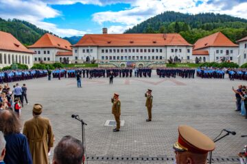 Ultimul apel de seară pentru cei peste 160 de absolvenți ai Colegiului Militar