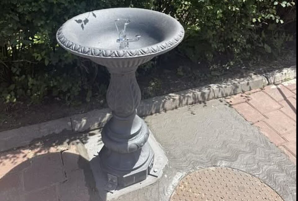 Cișmelele vechi din Suceava sunt înlocuite de primărie Cișmelele vechi din Suceava sunt înlocuite de primărie
