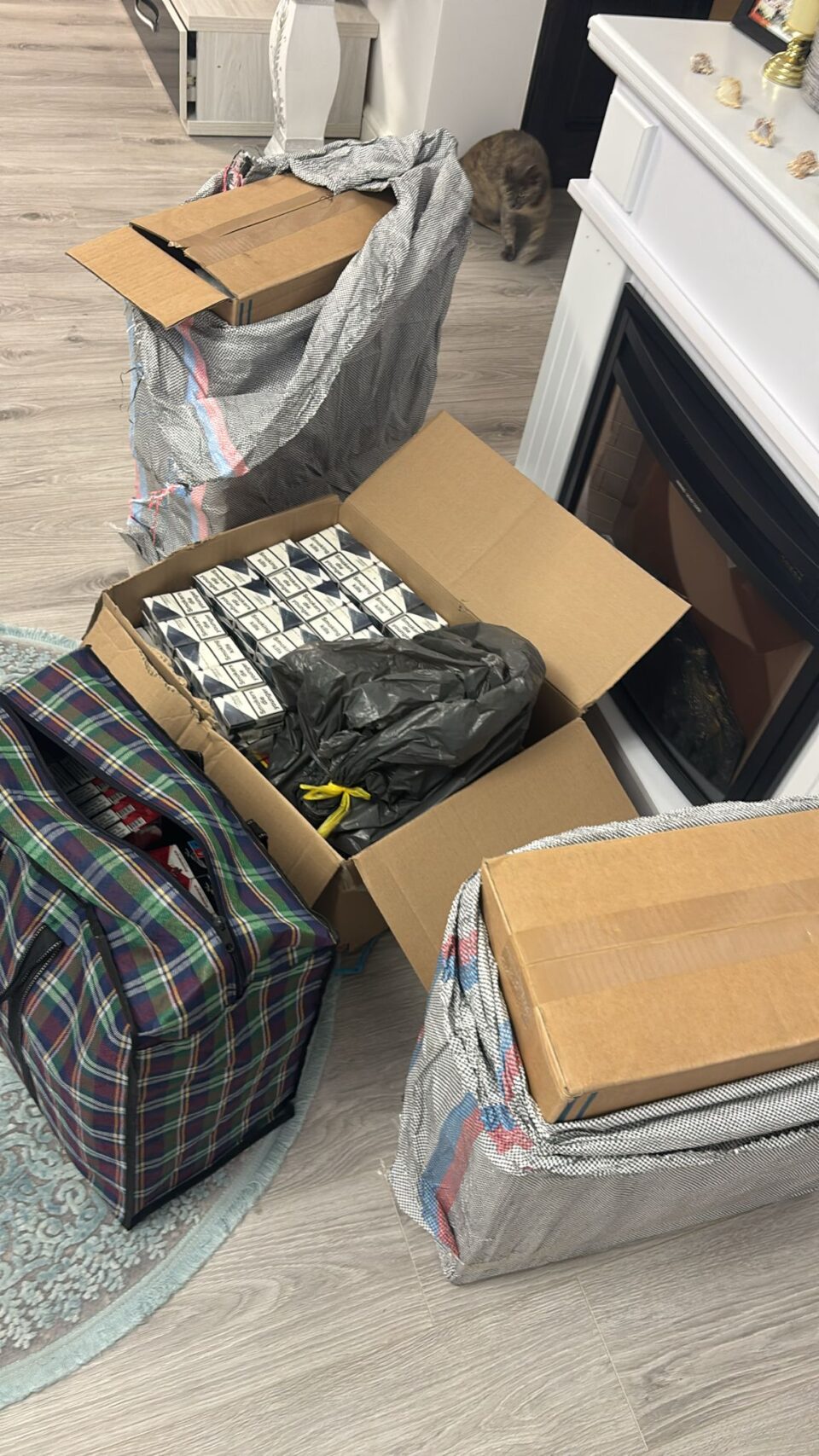 Prejudiciu de peste jumătate de milion de lei din contrabandă cu țigări, alcool și alte bunuri