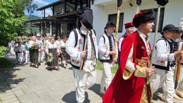 Festivalul „Regina Sânzienelor”, o sărbătoare a tradițiilor comunităților din România, la solstițiul de vară