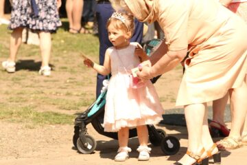 Sfântul Ioan cel Nou de la Suceava a îmbrăcat veșmânt nou, iar racla a fost depusă spre închinare în curtea mănăstirii