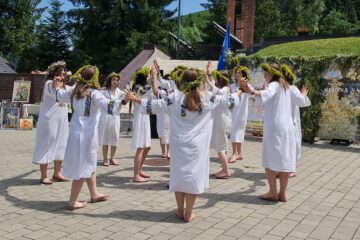 Festivalul „Regina Sânzienelor”, o sărbătoare a tradițiilor comunităților din România, la solstițiul de vară