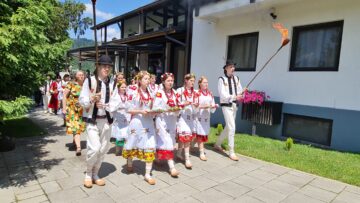 Festivalul „Regina Sânzienelor”, o sărbătoare a tradițiilor comunităților din România, la solstițiul de vară