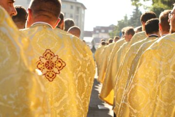 Procesiunea „Calea Sfântului”, reitare a aducerii moaștelor Marelui Mucenic Ioan cel Nou la Suceava