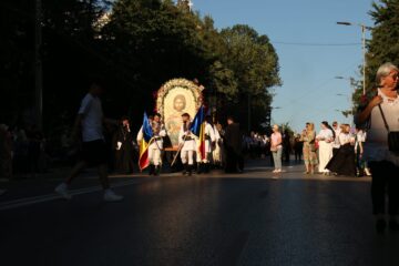 Procesiunea „Calea Sfântului”, reitare a aducerii moaștelor Marelui Mucenic Ioan cel Nou la Suceava