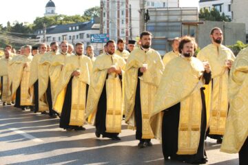 Procesiunea „Calea Sfântului”, reitare a aducerii moaștelor Marelui Mucenic Ioan cel Nou la Suceava