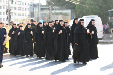 Procesiunea „Calea Sfântului”, reitare a aducerii moaștelor Marelui Mucenic Ioan cel Nou la Suceava