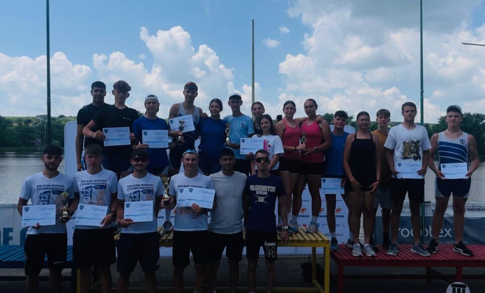 10 medalii pentru canotorii juniori de la CSM Suceava la Cupa României 10 medalii pentru canotorii juniori de la CSM Suceava la Cupa României