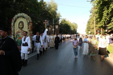 Procesiunea „Calea Sfântului”, reitare a aducerii moaștelor Marelui Mucenic Ioan cel Nou la Suceava