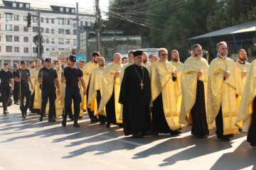 Procesiunea „Calea Sfântului”, reitare a aducerii moaștelor Marelui Mucenic Ioan cel Nou la Suceava